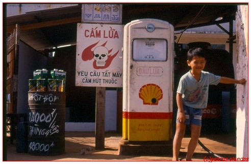 vietnam_benzine_pomp1992